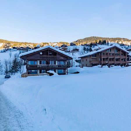 Apartment With Terrace At The Foot Of The Slopes La Clusaz Exterior photo